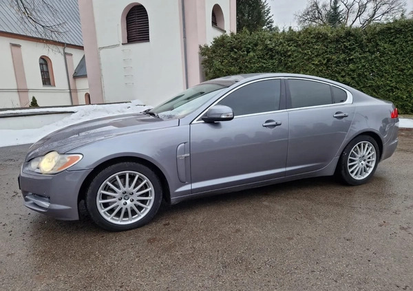 Jaguar XF cena 39950 przebieg: 180000, rok produkcji 2008 z Chojnów małe 172